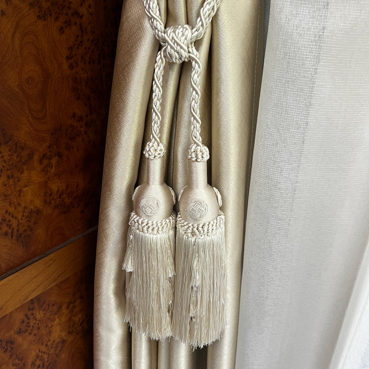 2 Pack Decorative Tassel 9 x 2 E3558