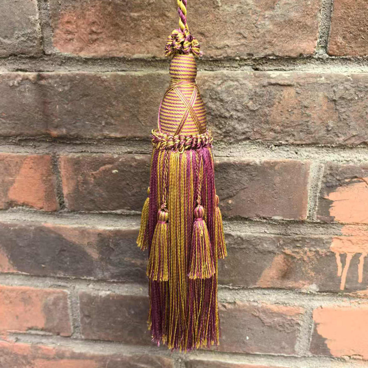 1 Pack Decorative Tassel 9 x 2 E96145