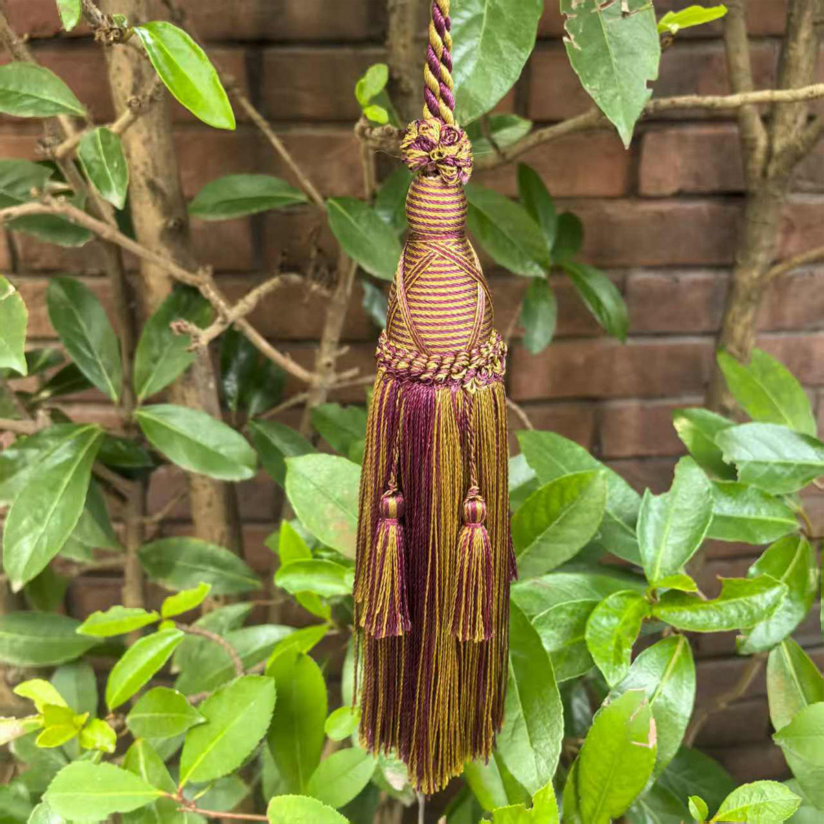 1 Pack Decorative Tassel 9 x 2 E96145