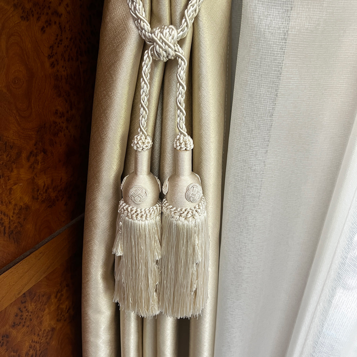 2 Pack Decorative Tassel 9 x 2 E3558
