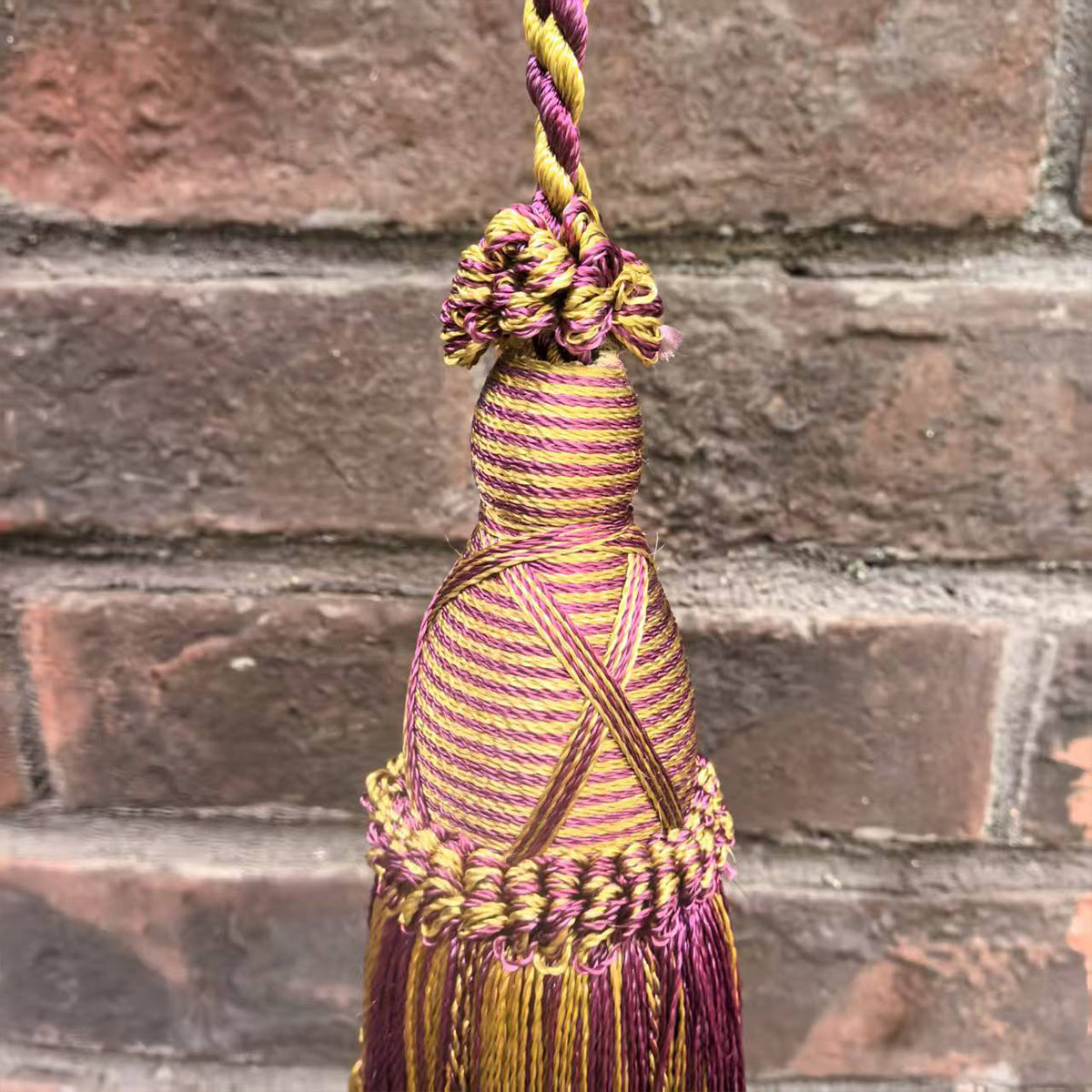 1 Pack Decorative Tassel 9 x 2 E96145