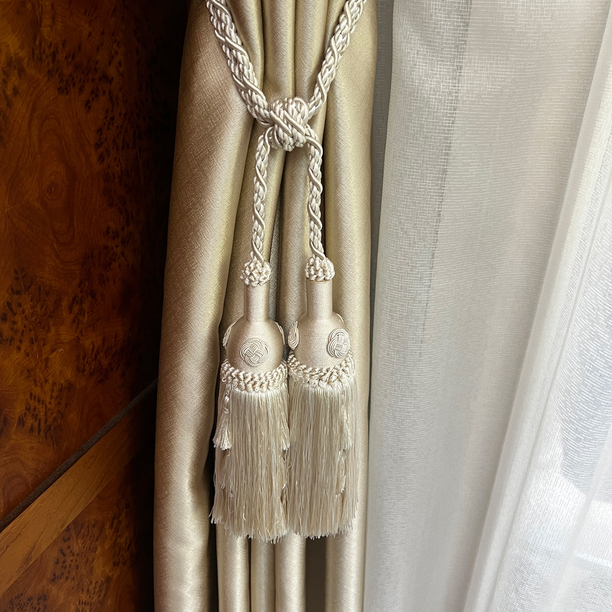 2 Pack Decorative Tassel 9 x 2 E3558