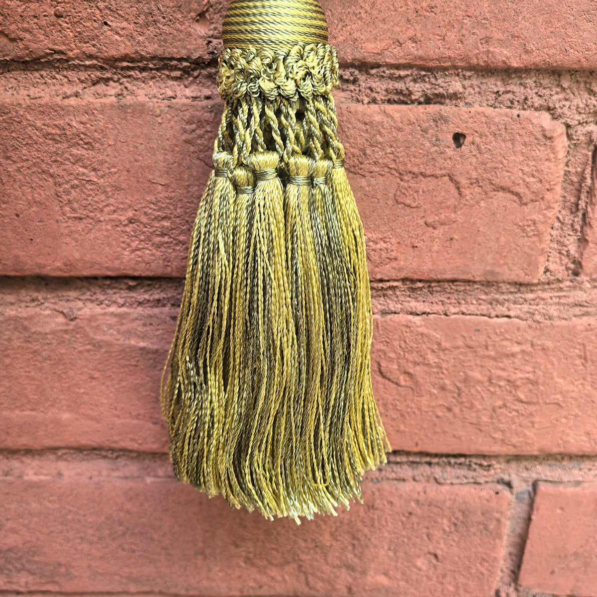 1 Pack Decorative Tassel 7 x 2 E96147