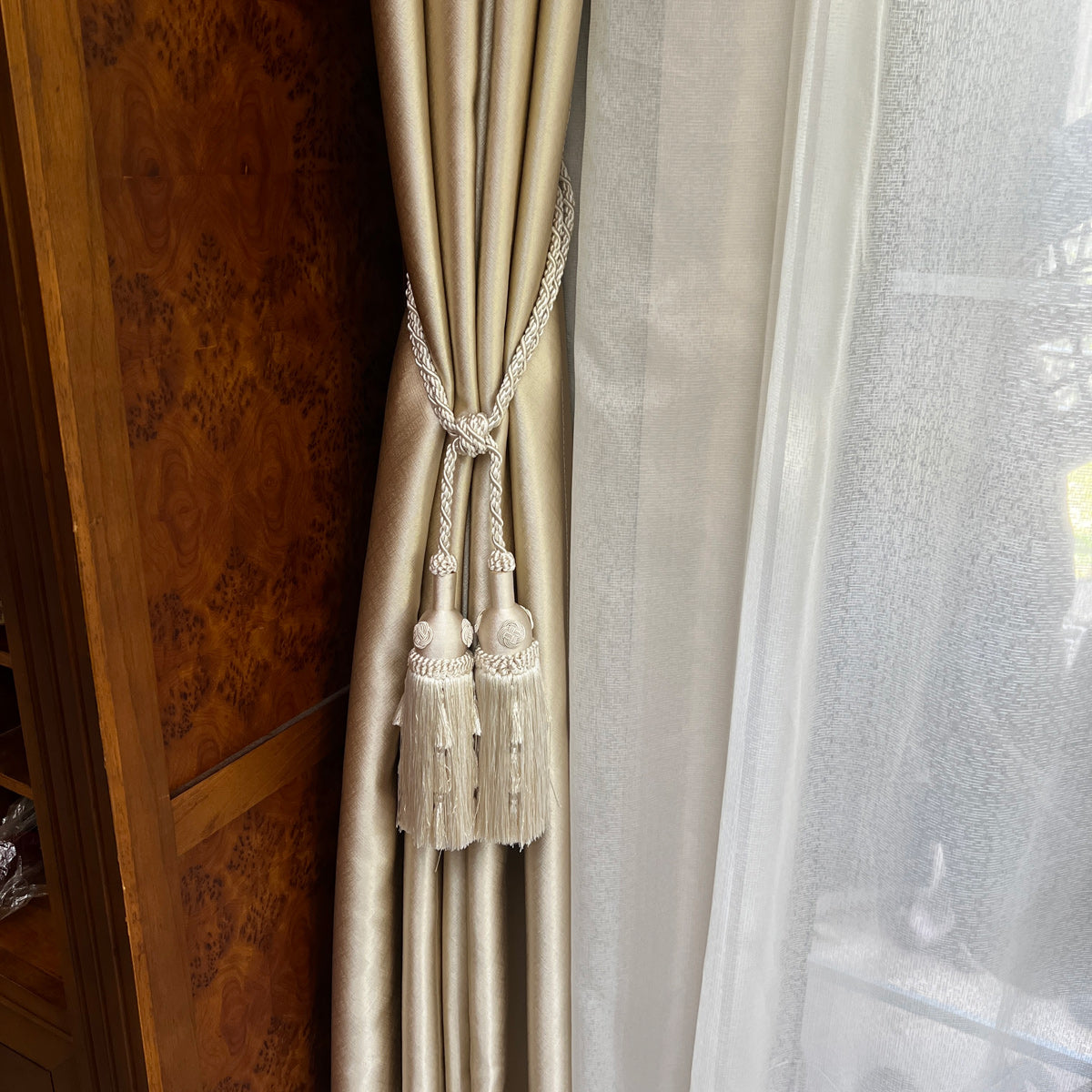 2 Pack Decorative Tassel 9 x 2 E3558