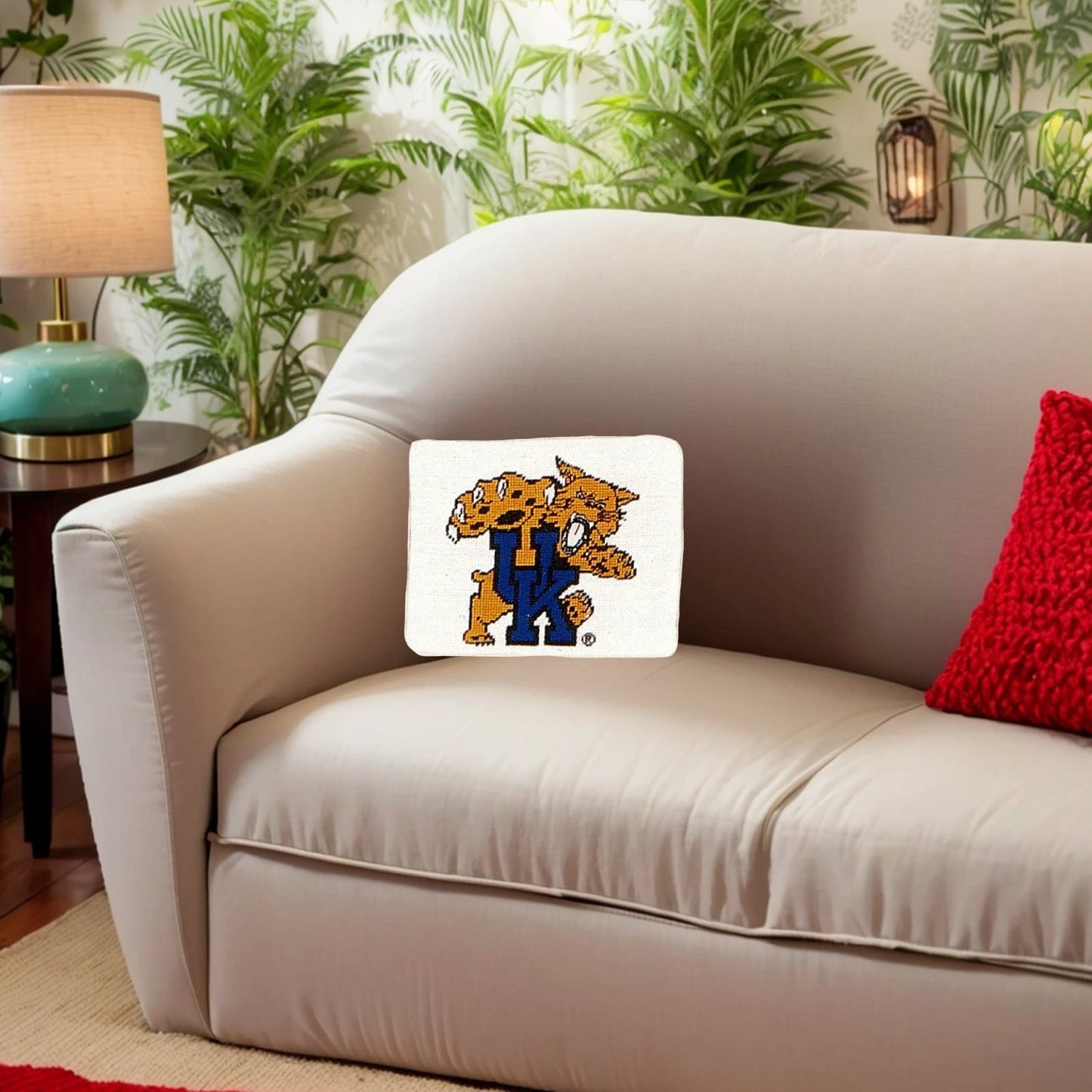 Handmade Wool Needlepoint Pillow Cover - Decorative Throw Cushion Cover - Vintage Floral Embroidery Design U of Kentucky, tiger UK