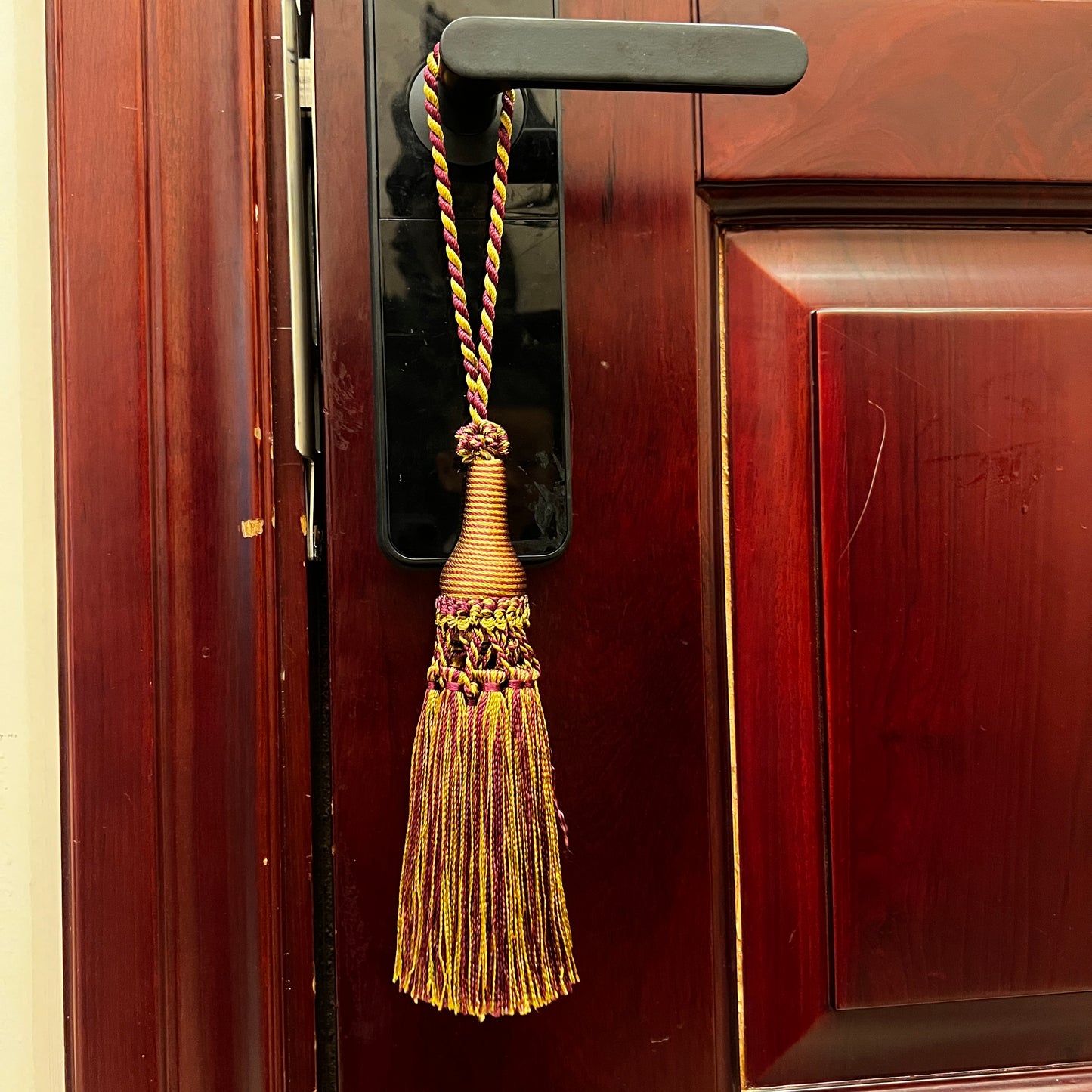 1 Pack Decorative Tassel 7 x 2 E96147