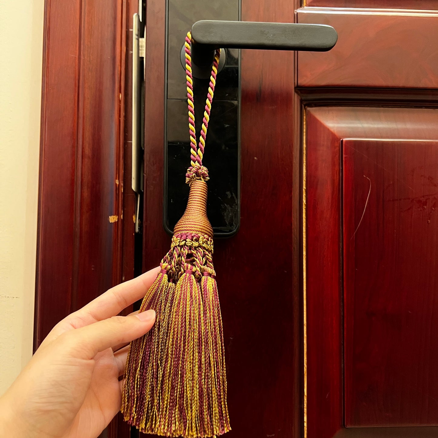 1 Pack Decorative Tassel 7 x 2 E96147