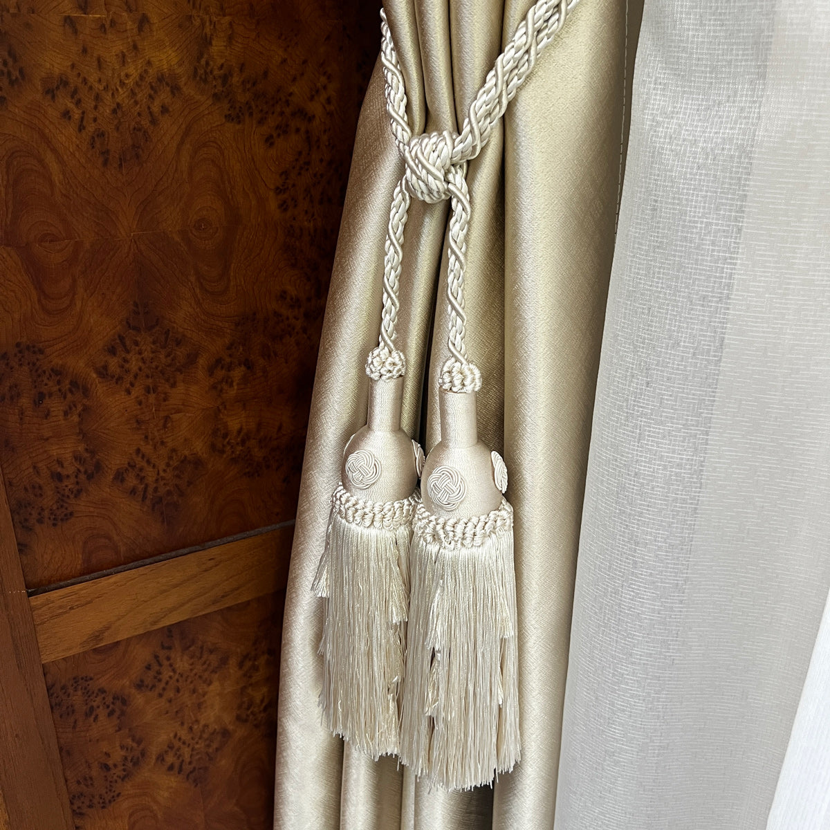 2 Pack Decorative Tassel 9 x 2 E3558