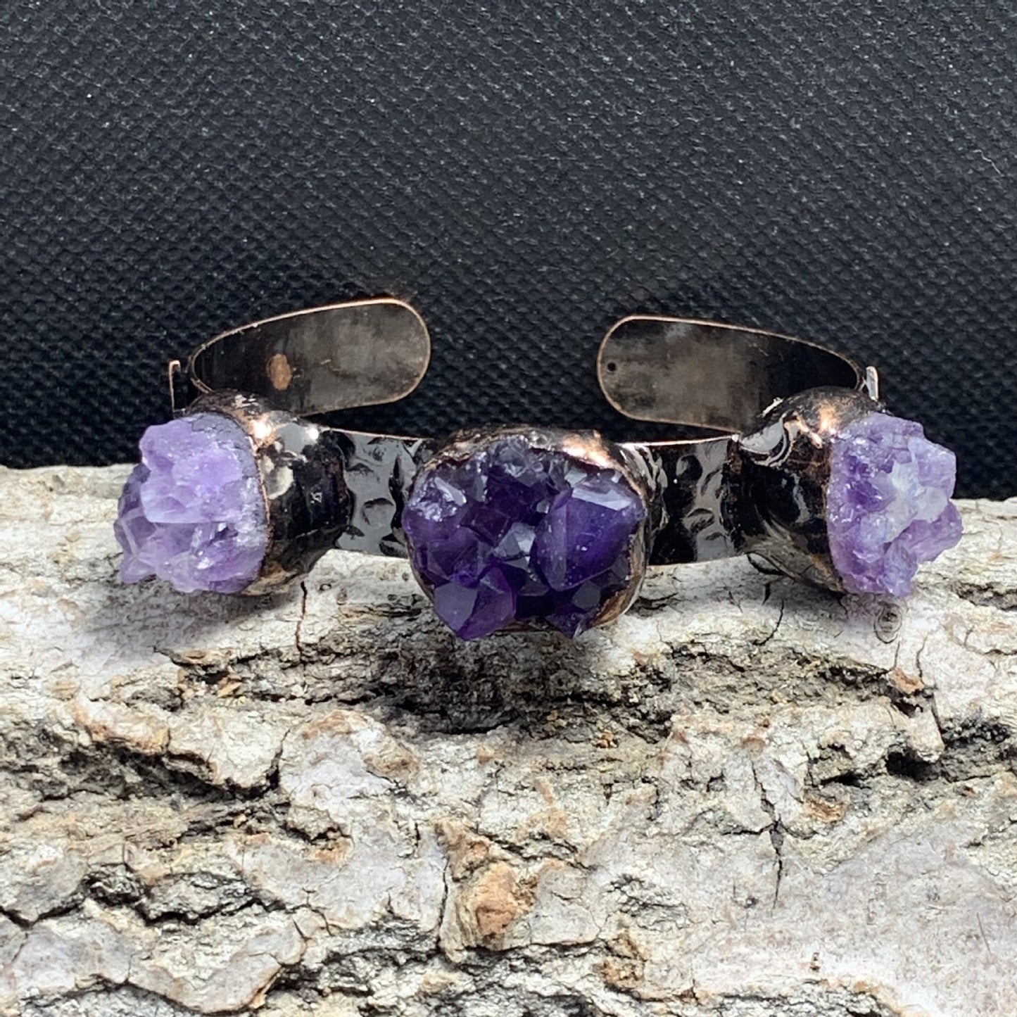 Retro Style Amethyst Bud Multicolor Patchwork Amorphous Wide Ring Opening Adjustable Exaggerated and Personalized European and American Bronze Bracelet